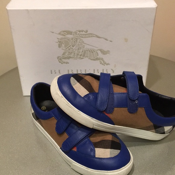 Authentic Burberry kids sneakers 🛑Sold🛑 - Picture 2 of 2